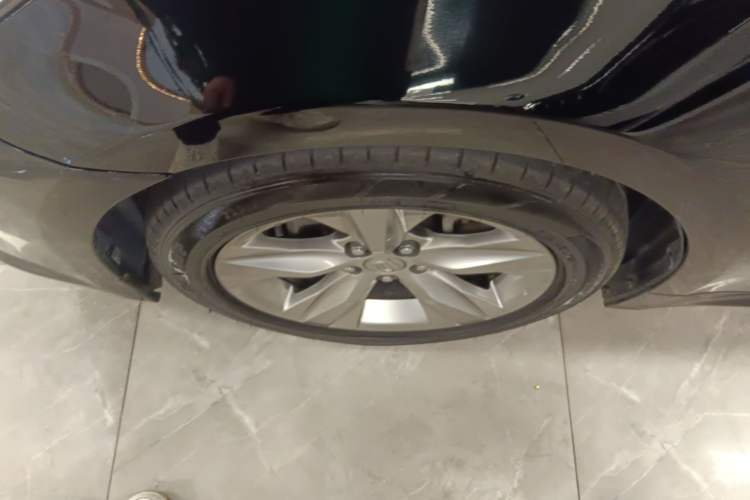 Used Toyota Crown 2015 2.0T Fashion Edition Left Front Wheel Hub