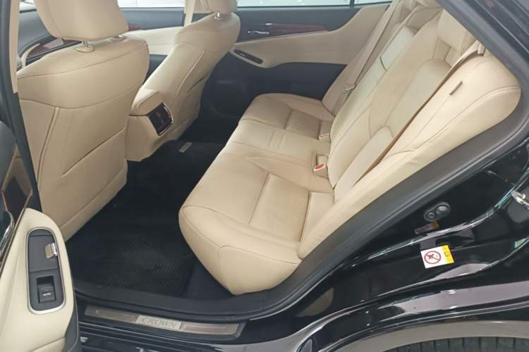 Used Toyota Crown 2015 2.0T Fashion Edition Left Rear Seat