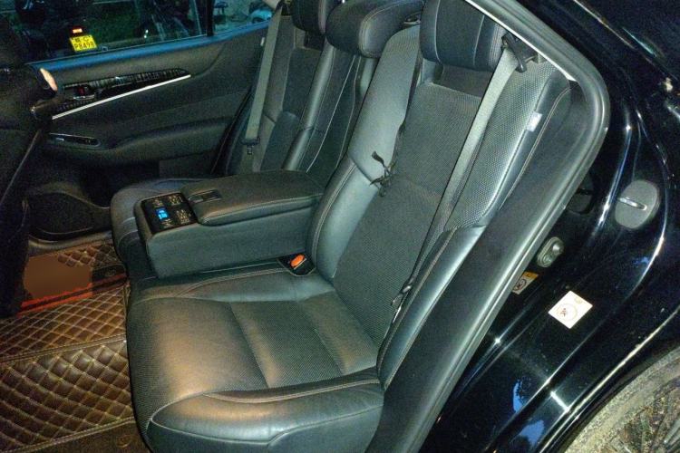 Used Toyota Crown 2015 2.0T Premium Edition Left Rear Seat