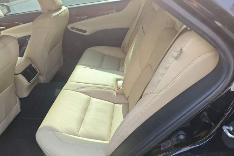 Used Toyota Crown 2015 2.0T Fashion Edition Left Rear Seat