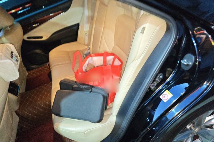 Used Toyota Crown 2015 2.5L Smart Edition Left Rear Seat