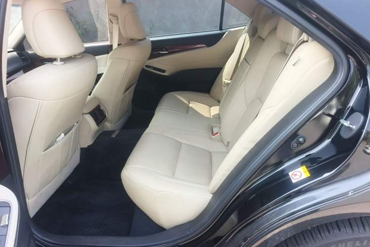 Used Toyota Crown 2015 2.0T Fashion Edition Left Rear Seat