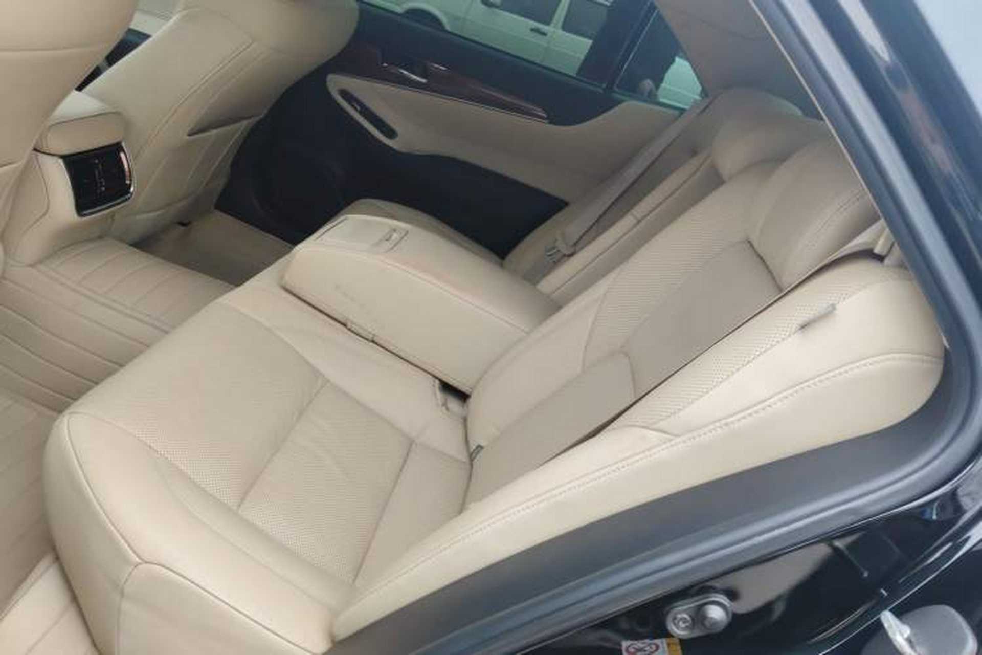 Used Toyota Crown 2015 2.0T Fashion Edition Left Rear Seat