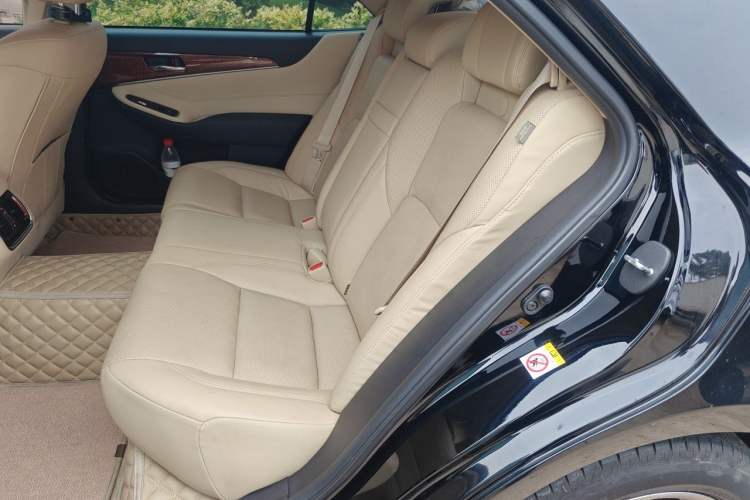 Used Toyota Crown 2015 2.5L Smart Edition Left Rear Seat