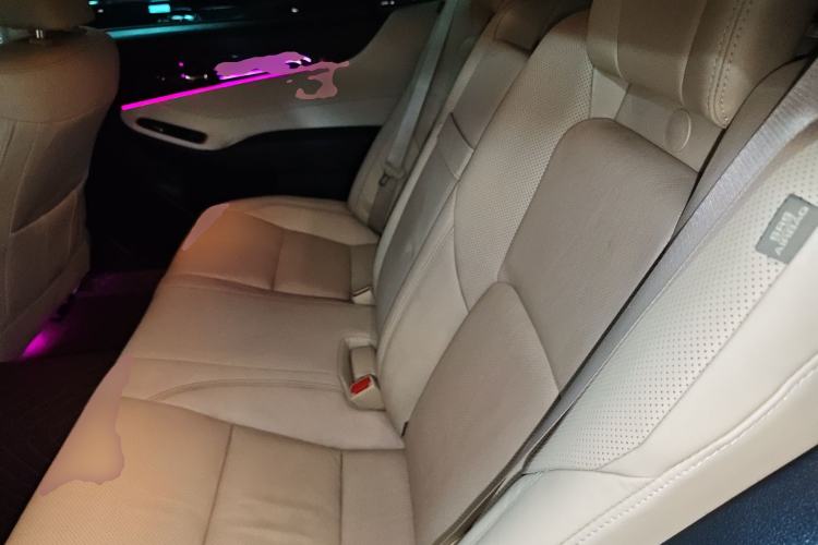 Used Toyota Crown 2015 2.0T Fashion Edition Left Rear Seat