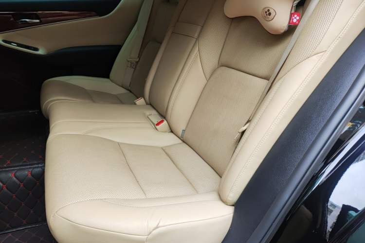 Used Toyota Crown 2015 2.0T Fashion Edition Left Rear Seat