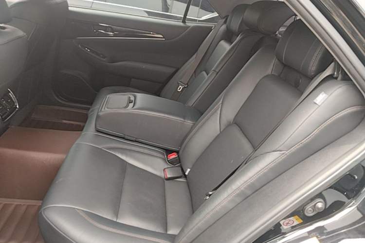 Used Toyota Crown 2015 2.0T Fashion Edition Left Rear Seat