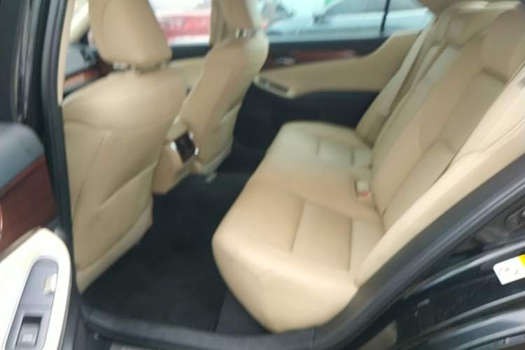 Used Toyota Crown 2015 2.0T Fashion Edition Left Rear Seat