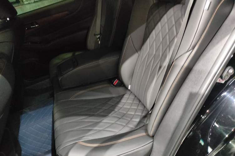 Used Toyota Crown 2015 2.5L Smart Edition Left Rear Seat