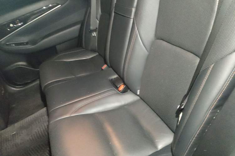 Used Toyota Crown 2015 2.0T Fashion Edition Left Rear Seat