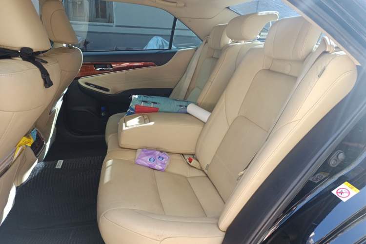 Used Toyota Crown 2015 2.0T Fashion Edition Left Rear Seat