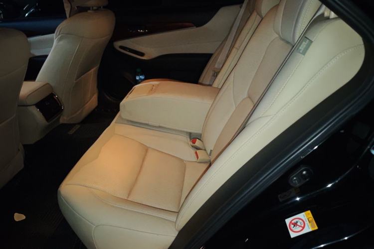 Used Toyota Crown 2015 2.0T Fashion Edition Left Rear Seat