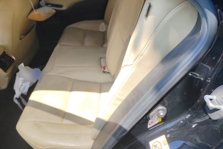 Used Toyota Crown 2015 2.0T Fashion Edition Left Rear Seat