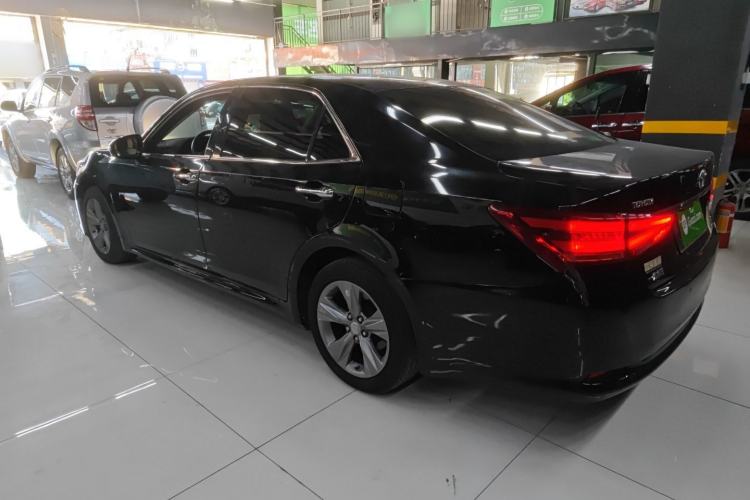 Used Toyota Crown 2015 2.0T Fashion Edition Left Side