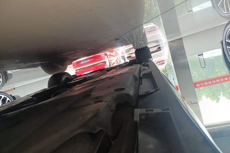 Used Toyota Crown 2015 2.0T Fashion Edition Left Side Sill