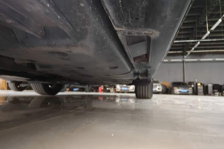 Used Toyota Crown 2015 2.0T Fashion Edition Left Side Sill