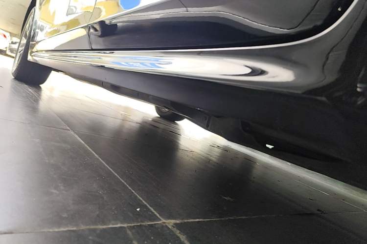Used Toyota Crown 2015 2.0T Fashion Edition Left Side Sill