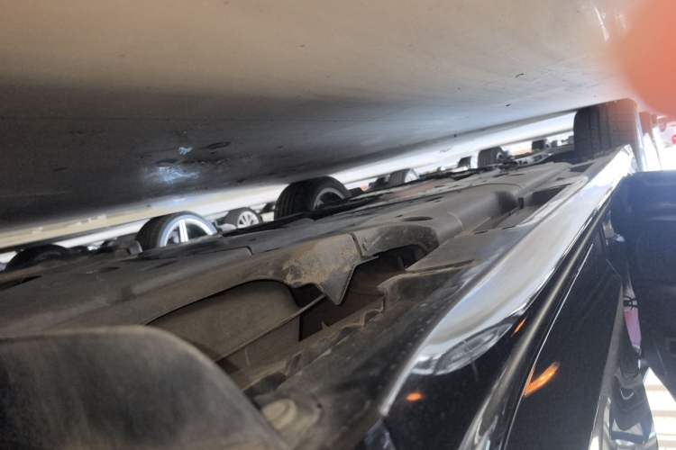Used Toyota Crown 2015 2.0T Fashion Edition Left Side Sill