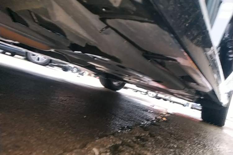 Used Toyota Crown 2015 2.0T Fashion Edition Left Side Sill