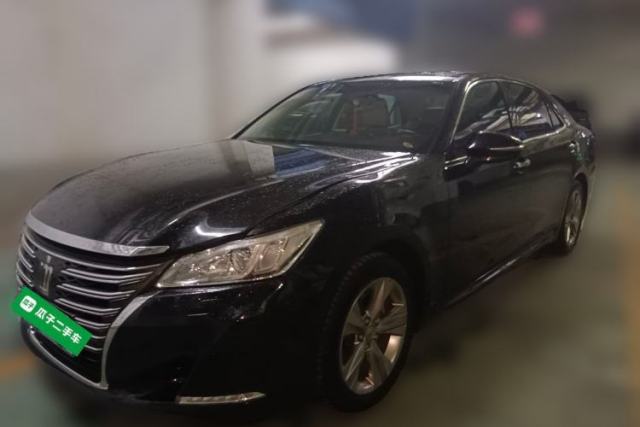 Toyota Crown 2015 2.5L Smart Edition مستعملة