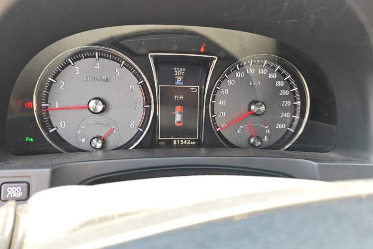 Used Toyota Crown 2015 2.0T Fashion Edition Odometer Close Up