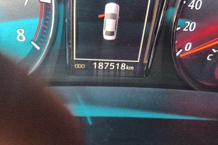 Used Toyota Crown 2015 2.5L Smart Edition Odometer Close Up