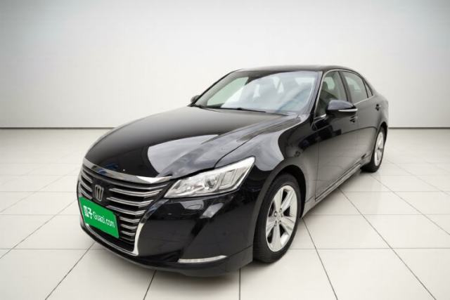 Ojetý Toyota Crown 2015 2.0T Fashion Edition