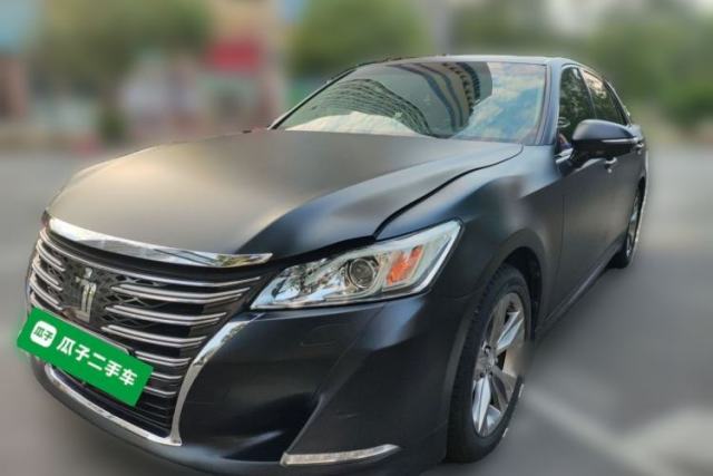 Używany Toyota Crown 2015 2.0T Fashion Edition