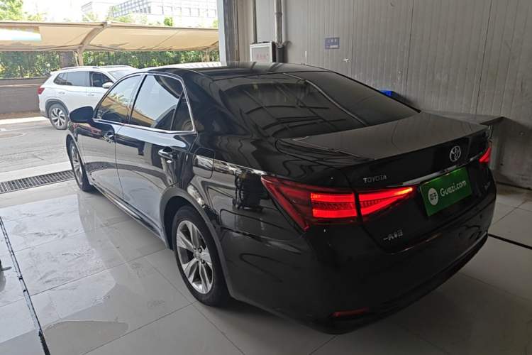 Used Toyota Crown 2015 2.0T Pioneer Edition Rear Left 45 Deg