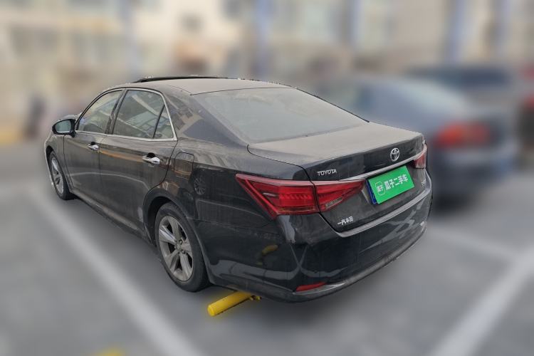 Used Toyota Crown 2015 2.0T Fashion Edition Rear Left 45 Deg