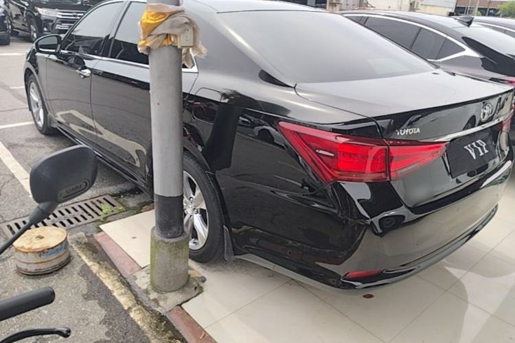 Used Toyota Crown 2015 2.0T Fashion Edition Rear Left 45 Deg