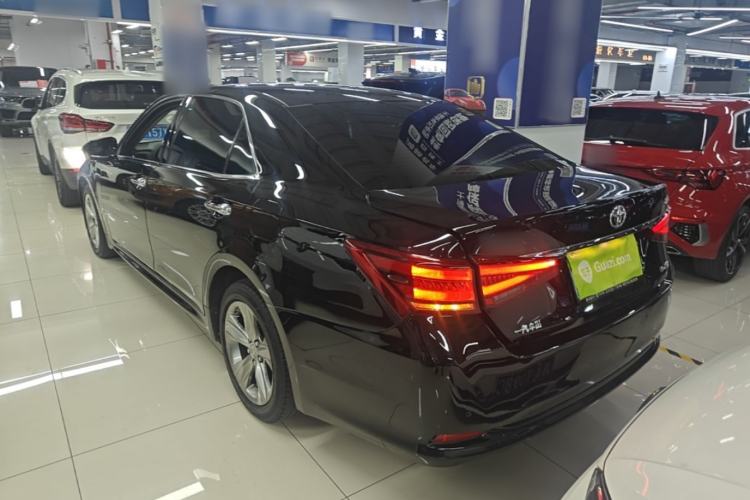 Used Toyota Crown 2015 2.0T Fashion Edition Rear Left 45 Deg