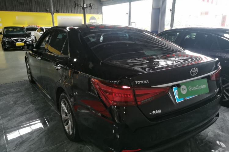 Used Toyota Crown 2015 2.0T Fashion Edition Rear Left 45 Deg