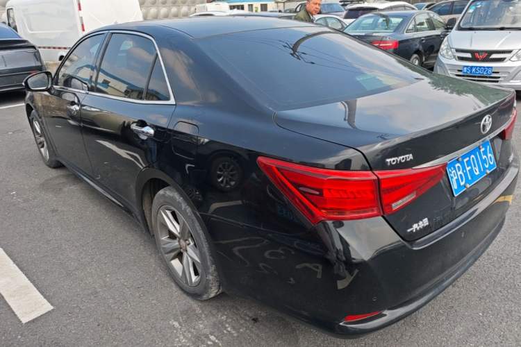 Used Toyota Crown 2015 2.0T Fashion Edition Rear Left 45 Deg