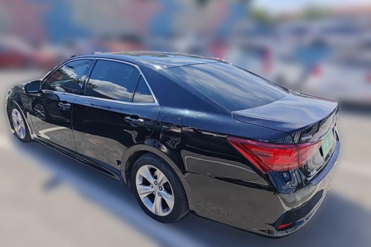 Used Toyota Crown 2015 2.0T Fashion Edition Rear Left 45 Deg