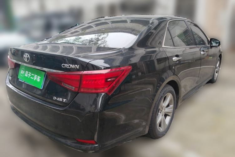 Used Toyota Crown 2015 2.0T Fashion Edition Rear Right 45 Deg