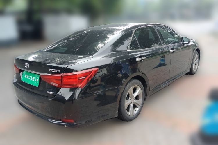 Used Toyota Crown 2015 2.0T Fashion Edition Rear Right 45 Deg