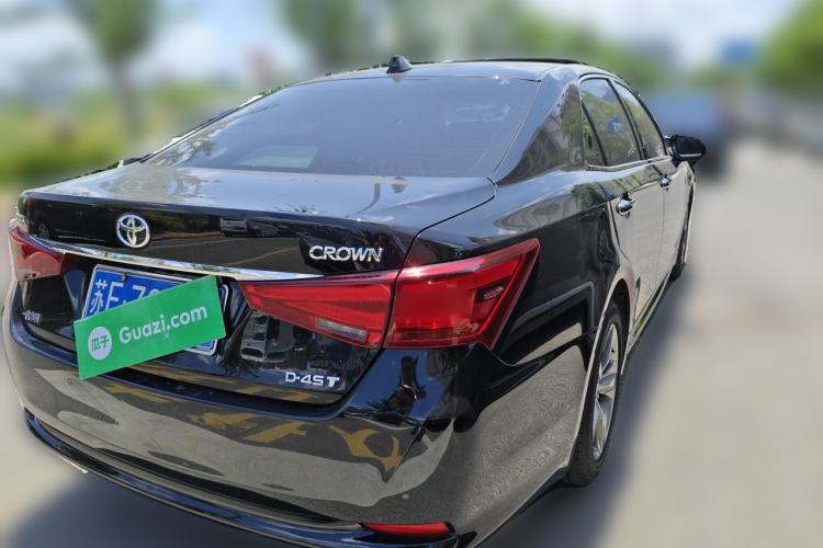 Used Toyota Crown 2015 2.0T Fashion Edition Rear Right 45 Deg