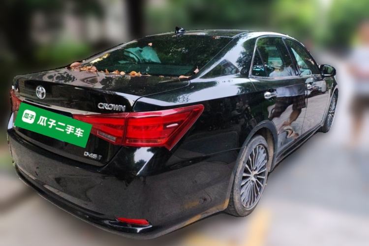 Used Toyota Crown 2015 2.0T Premium Edition Rear Right 45 Deg