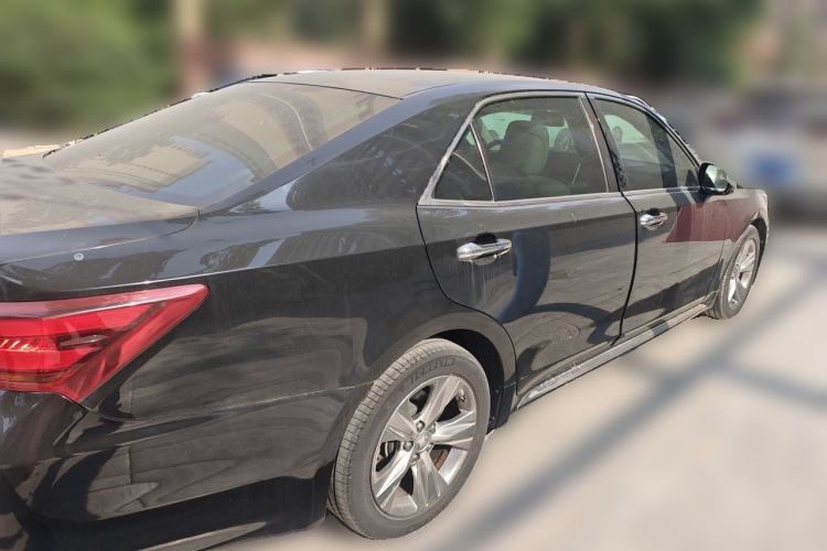 Used Toyota Crown 2015 2.0T Fashion Edition Rear Right 45 Deg
