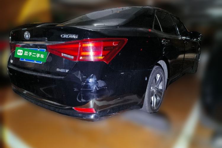Used Toyota Crown 2015 2.0T Fashion Edition Rear Right 45 Deg