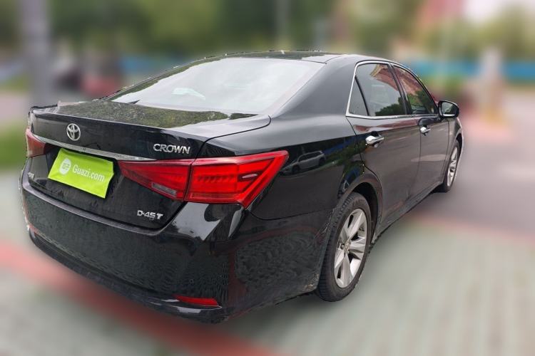 Used Toyota Crown 2015 2.0T Fashion Edition Rear Right 45 Deg
