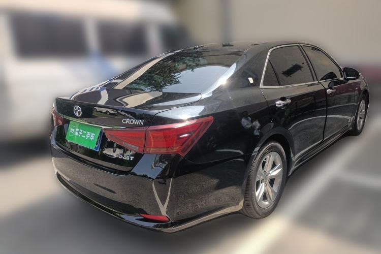 Used Toyota Crown 2015 2.0T Fashion Edition Rear Right 45 Deg