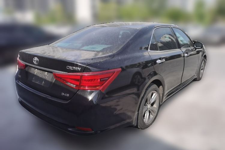 Used Toyota Crown 2015 2.0T Fashion Edition Rear Right 45 Deg