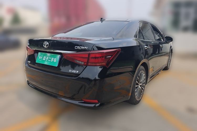 Used Toyota Crown 2015 2.0T Premium Edition Rear Right 45 Deg