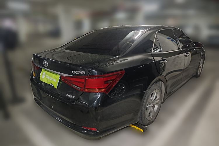Used Toyota Crown 2015 2.0T Fashion Edition Rear Right 45 Deg