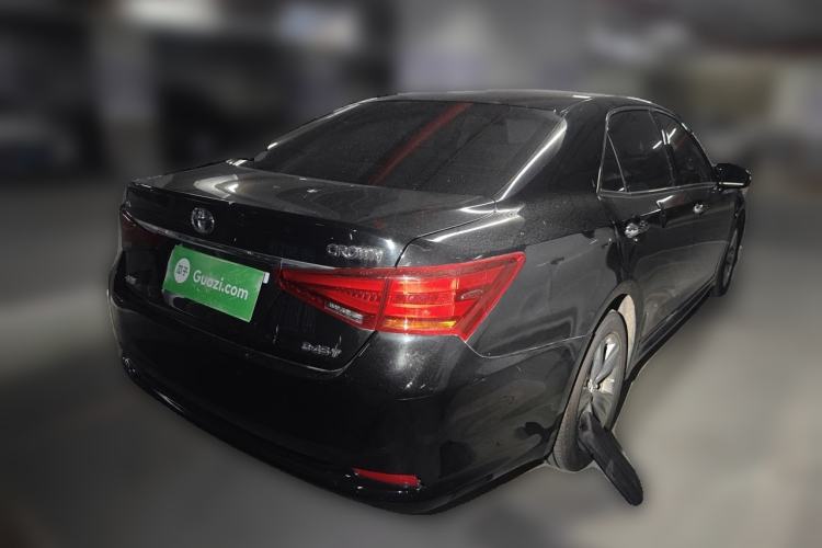 Used Toyota Crown 2015 2.0T Fashion Edition Rear Right 45 Deg