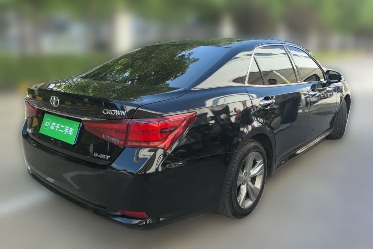 Used Toyota Crown 2015 2.0T Fashion Edition Rear Right 45 Deg