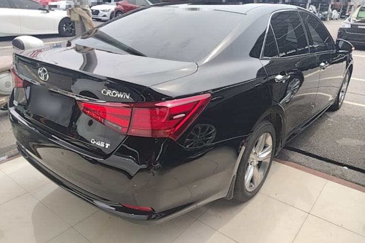 Used Toyota Crown 2015 2.0T Fashion Edition Rear Right 45 Deg