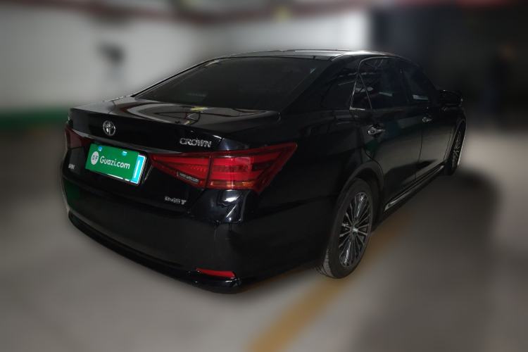 Used Toyota Crown 2015 2.0T Fashion Edition Rear Right 45 Deg